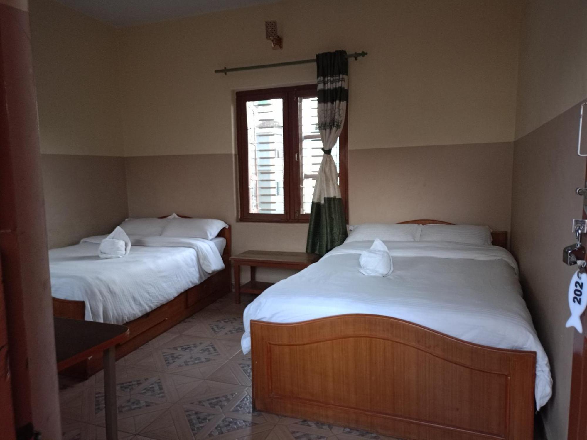 Pokhara Metro Eco Hotel Extérieur photo