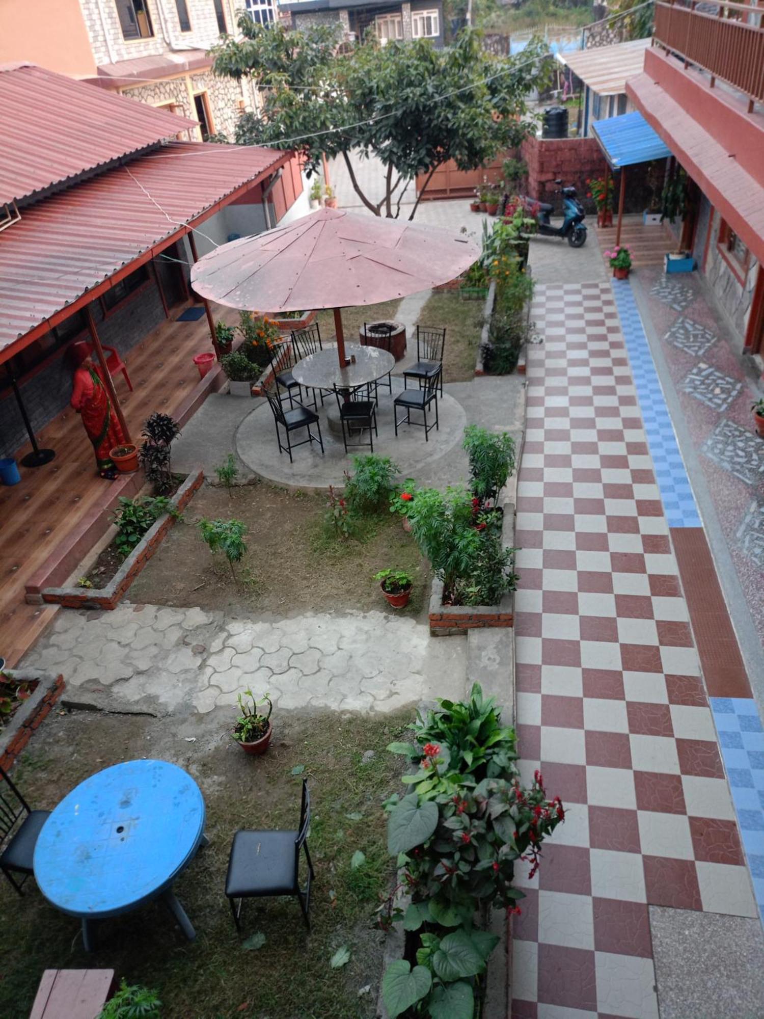 Pokhara Metro Eco Hotel Extérieur photo